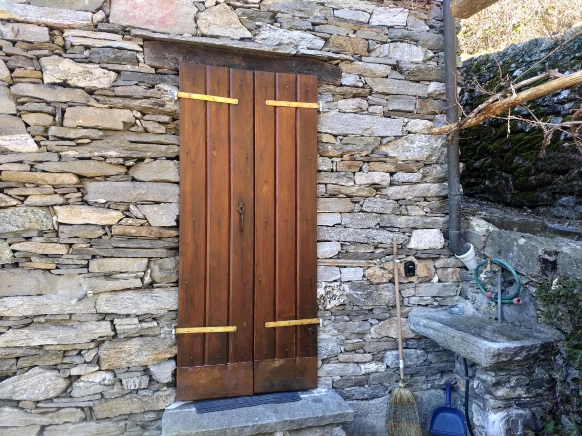 Villa Rustico "Casa Di Sasso" Intragna Exterior foto